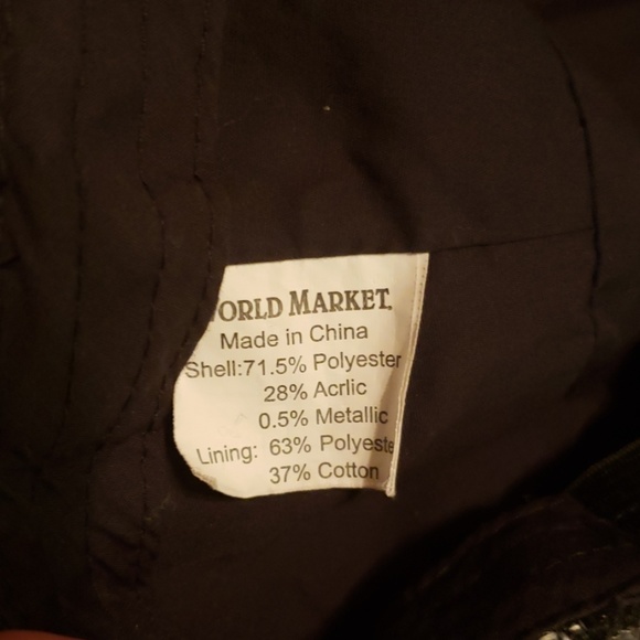 Knit womans hat - Picture 4 of 5